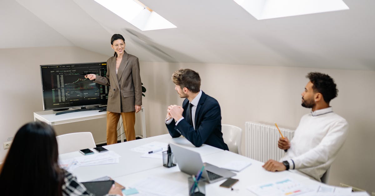 微信老号买卖：记录生命中的温馨瞬间，用短信编织你的幸福